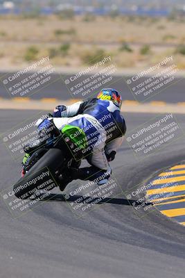 media/Oct-08-2022-SoCal Trackdays (Sat) [[1fc3beec89]]/Turn 11 Backside (1145am)/